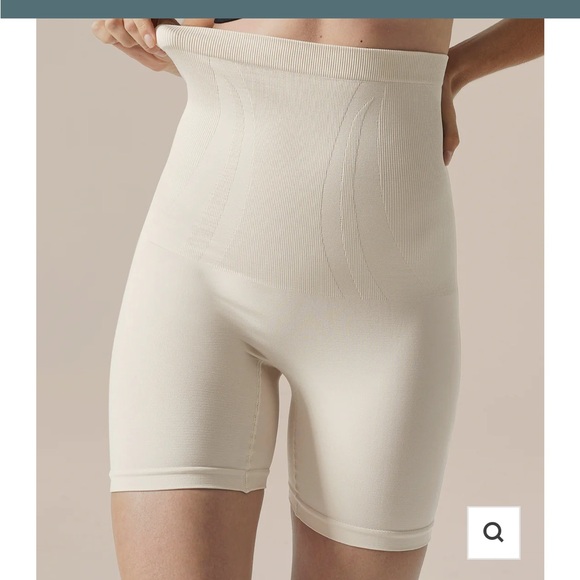 NWT Blanqi Everyday maternity girlshort. Black - Picture 2 of 4